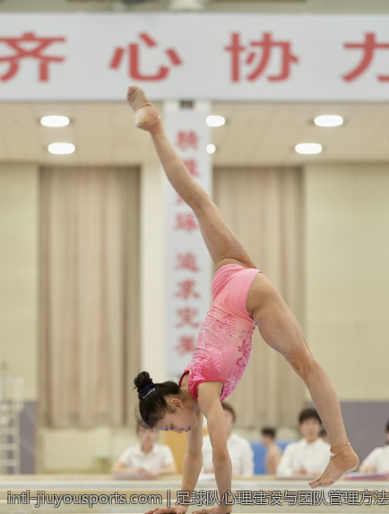 足球队心理建设与团队管理方法