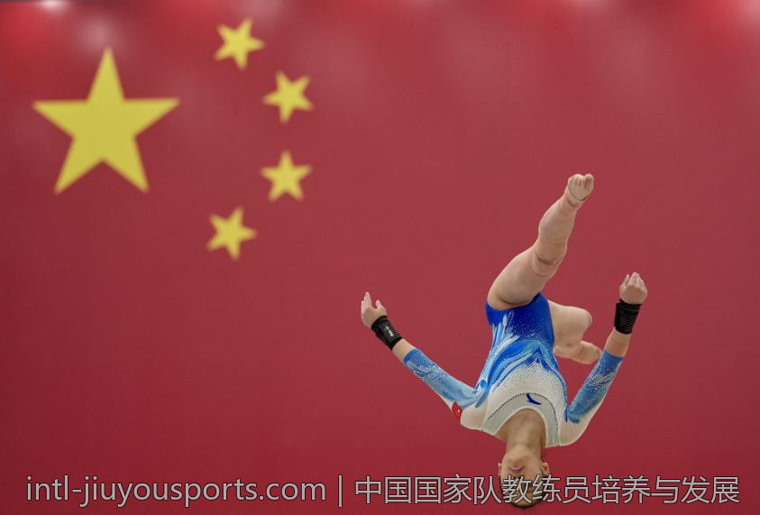 中国国家队教练员培养与发展