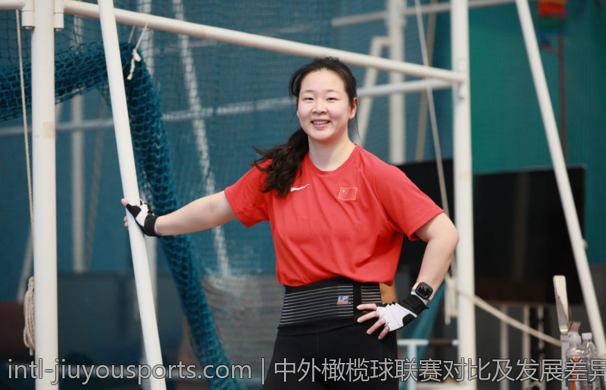 中外橄榄球联赛对比及发展差异